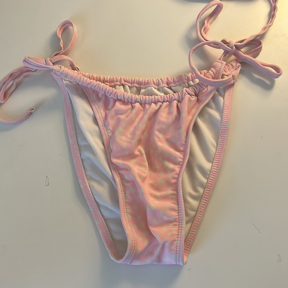 Pink Target Bikini - Picture 3 of 3